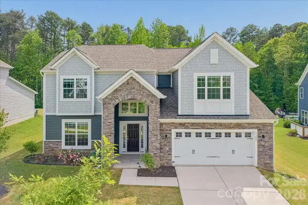 7202 Glenroe Drive, Huntersville, NC 28078