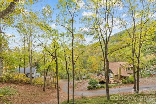 42 Greenview Drive, Maggie Valley, NC 28751