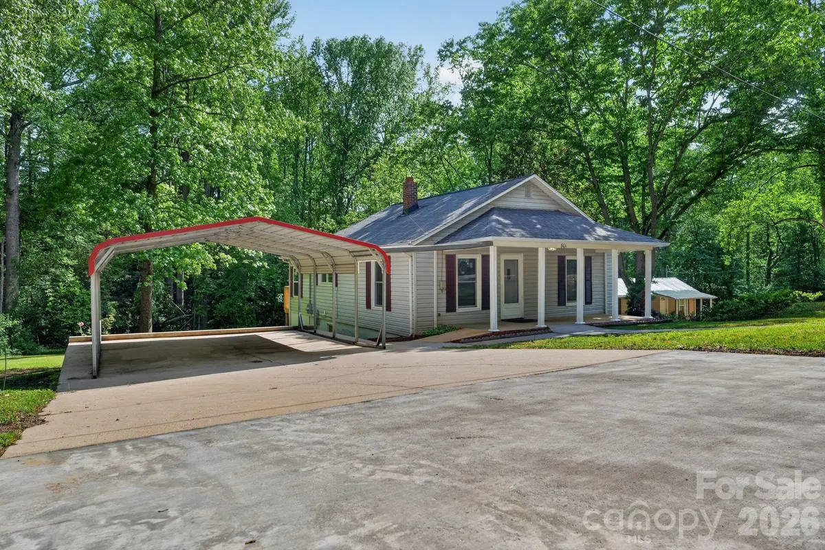 801 Woodlawn Avenue Sw, Valdese, NC 28690 - #1