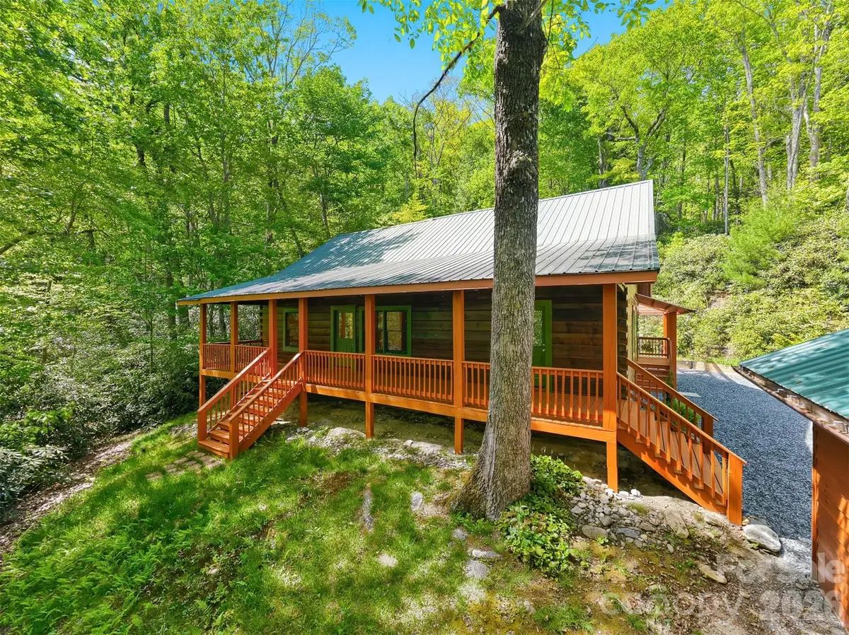6220 Sunny Drive, Newland, NC 28657 - #1