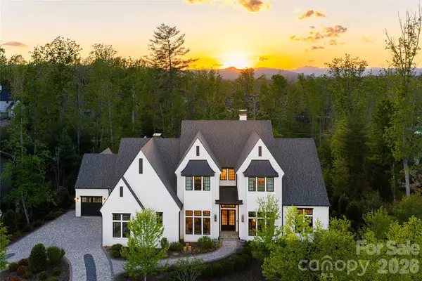 6 Stansbury Drive, Asheville, NC 28803