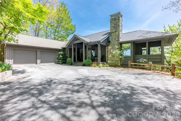 562 Panther Ridge Road, Lake Toxaway, NC 28747