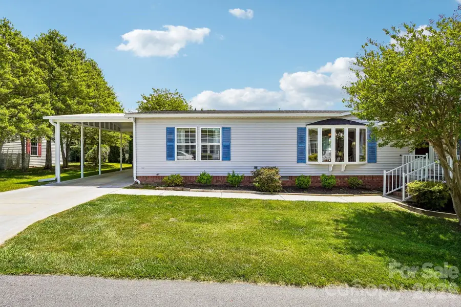 10 N June Lane, Hendersonville, NC 28792 - #2
