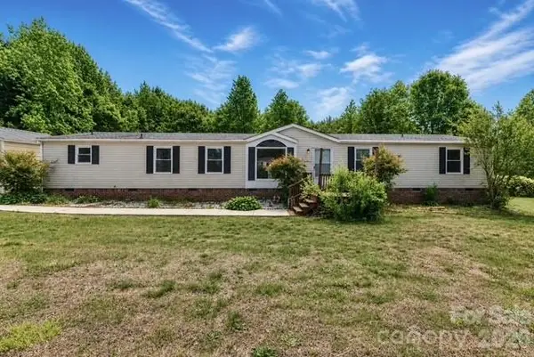 121 Fair Wind Lane, Statesville, NC 28677