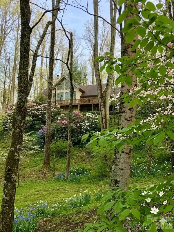 1551 Walnut Creek Road, Waynesville, NC 28786