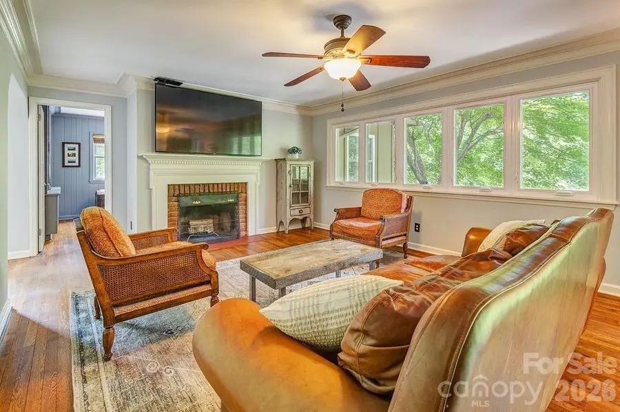 35 Dogwood Road, Asheville, NC 28804 - #3