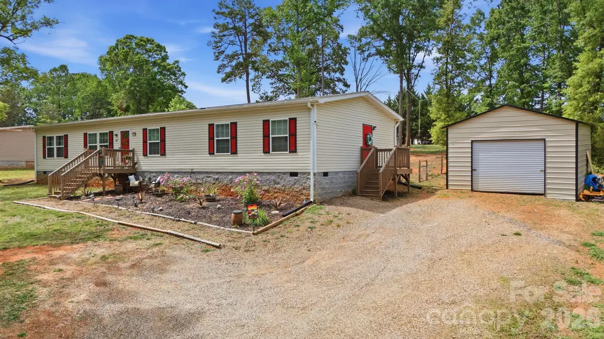 980 Lakeland Avenue, Lincolnton, NC 28092 - #1