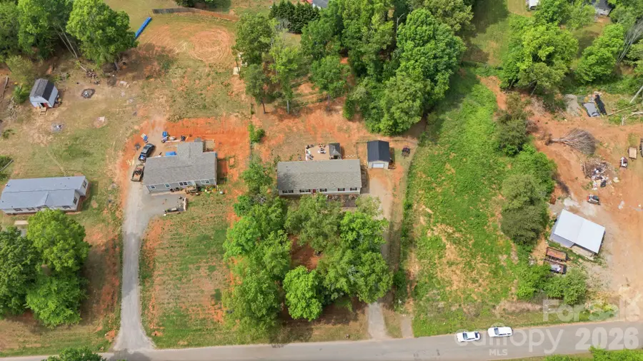 980 Lakeland Avenue, Lincolnton, NC 28092 - #2