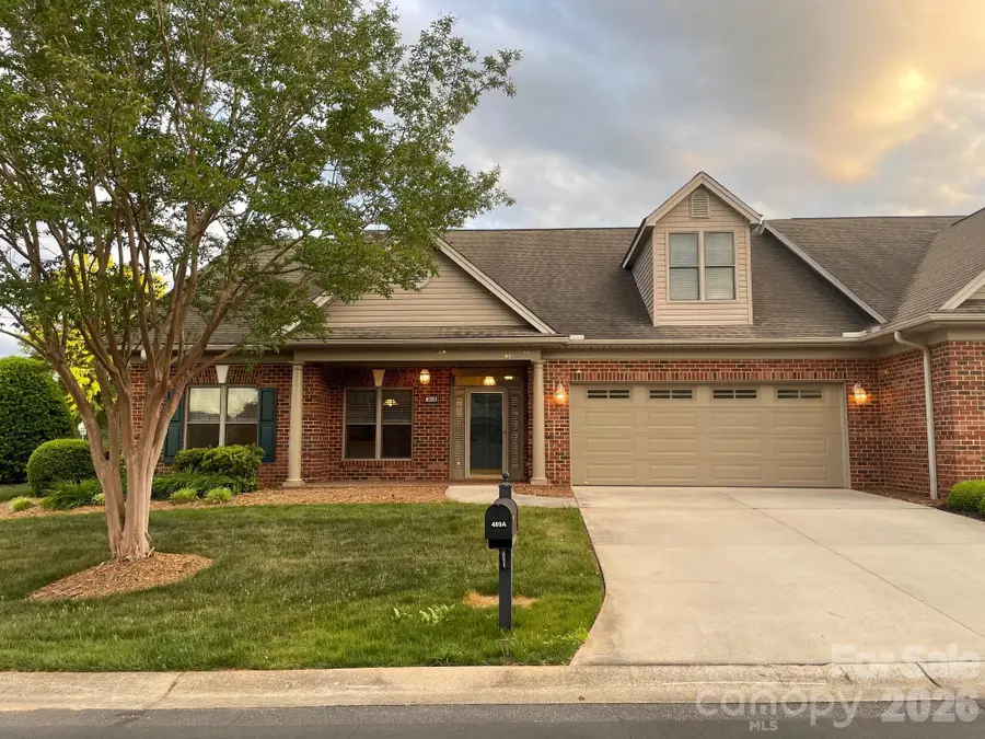 489 26th Avenue Ne, Hickory, NC 28601 - #2