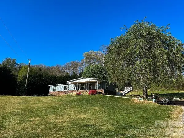 188 Wiggins Road, Candler, NC 28715