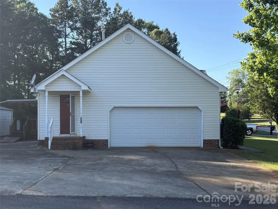 411 Patio Road, Easley, SC 29642 - #3