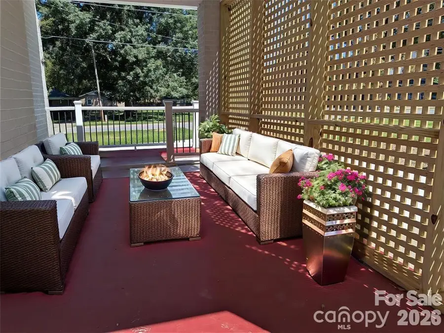 933 W Warren Street, Shelby, NC 28150 - #2