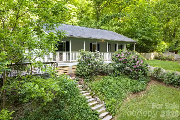 30 Lawterdale Circle, Asheville, NC 28804