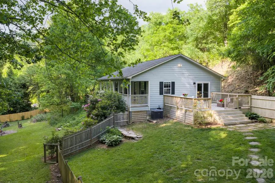 30 Lawterdale Circle, Asheville, NC 28804 - #2