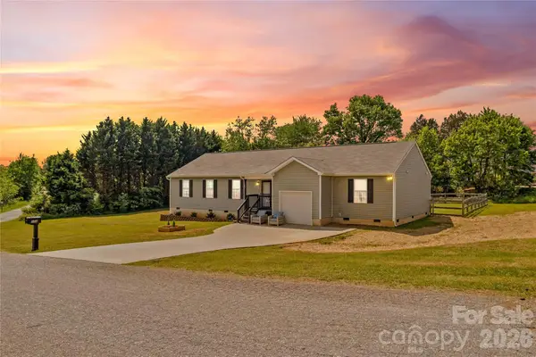 104 Sandtrap Drive, Statesville, NC 28677