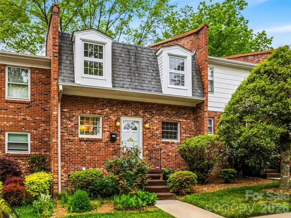 1409 Kensington Road #B6, Hendersonville, NC 28791