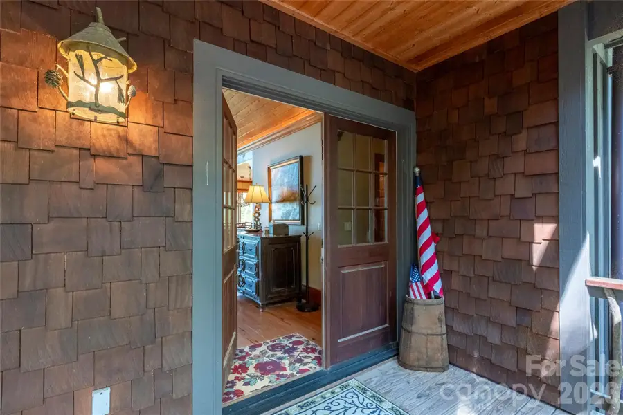 601 Hawk Mountain Road, Lake Toxaway, NC 28747 - #2