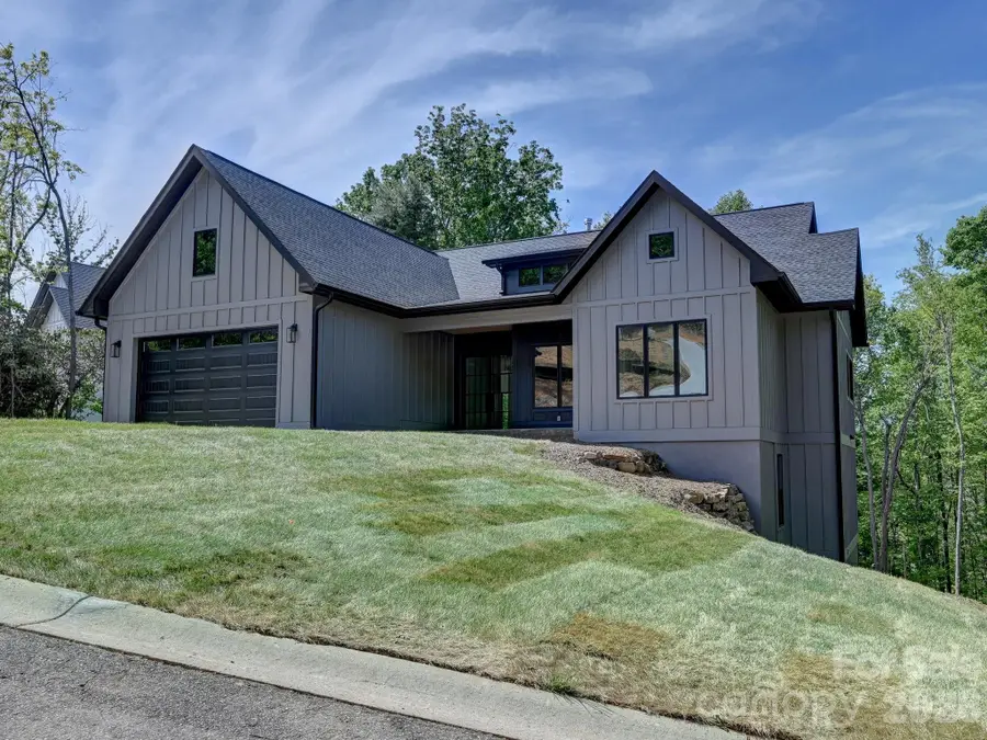 18 Erin Glen Court, Fairview, NC 28730 - #2