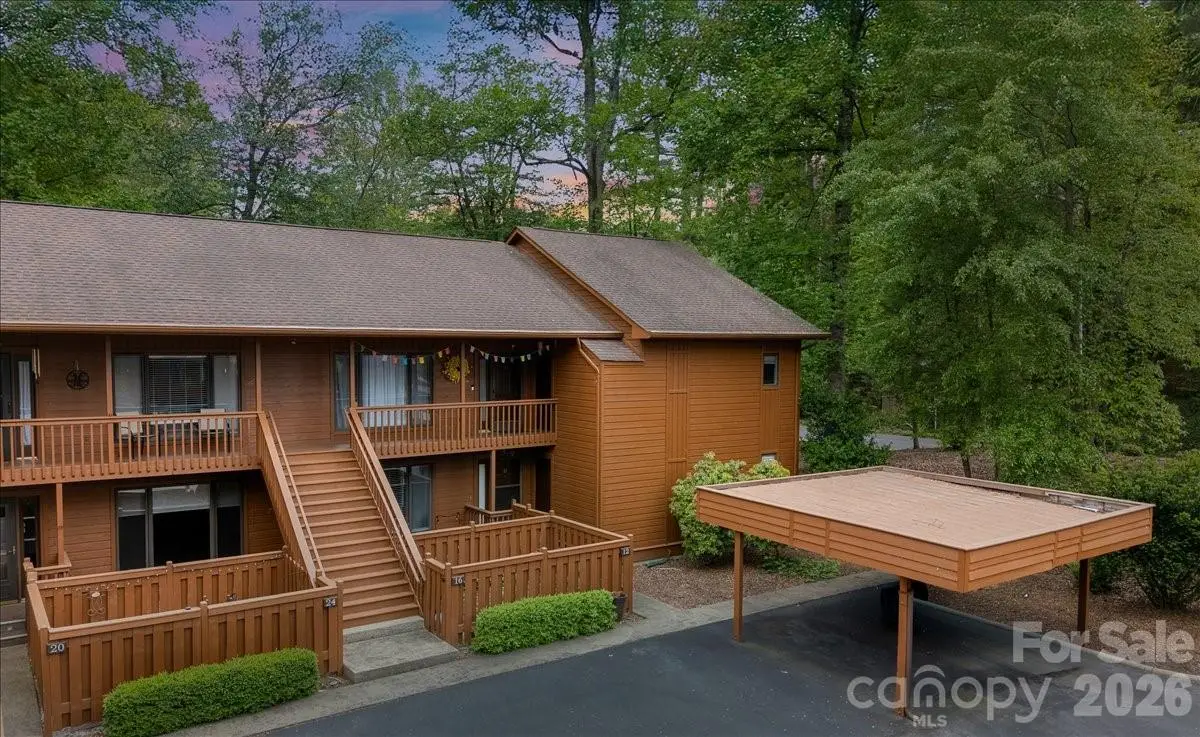16 Woodsong Lane, Brevard, NC 28712 - #1