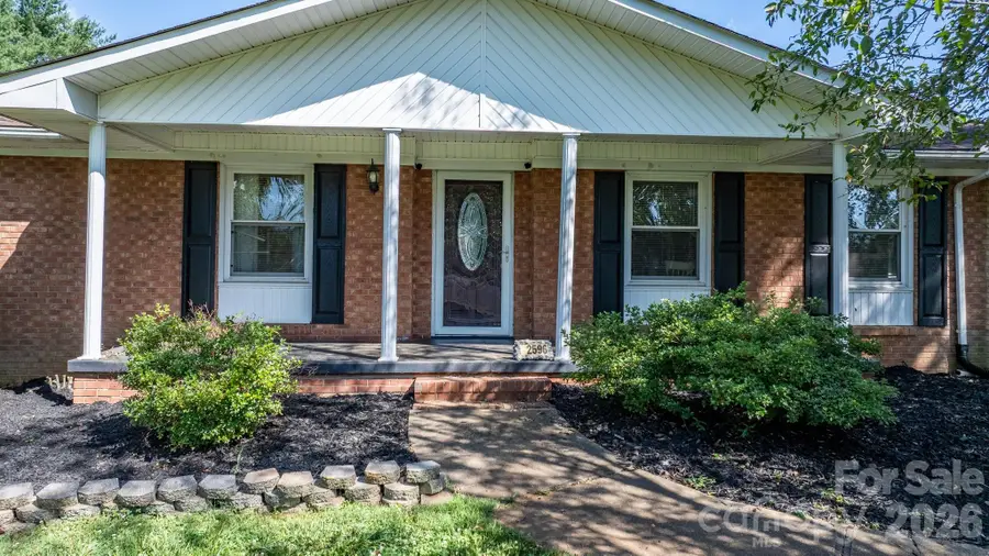 2596 Sweetbriar Circle, Lenoir, NC 28645 - #2