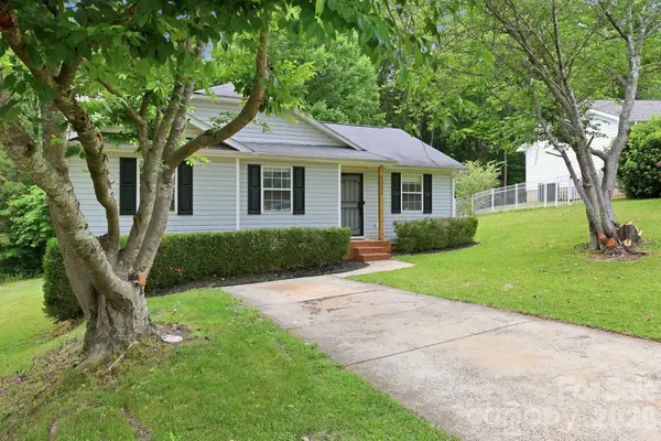1221 Capps Hollow Drive, Charlotte, NC 28216