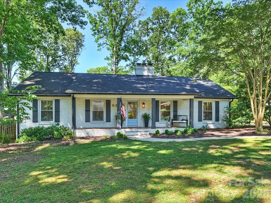 6610 Burlwood Road, Charlotte, NC 28211 - #2