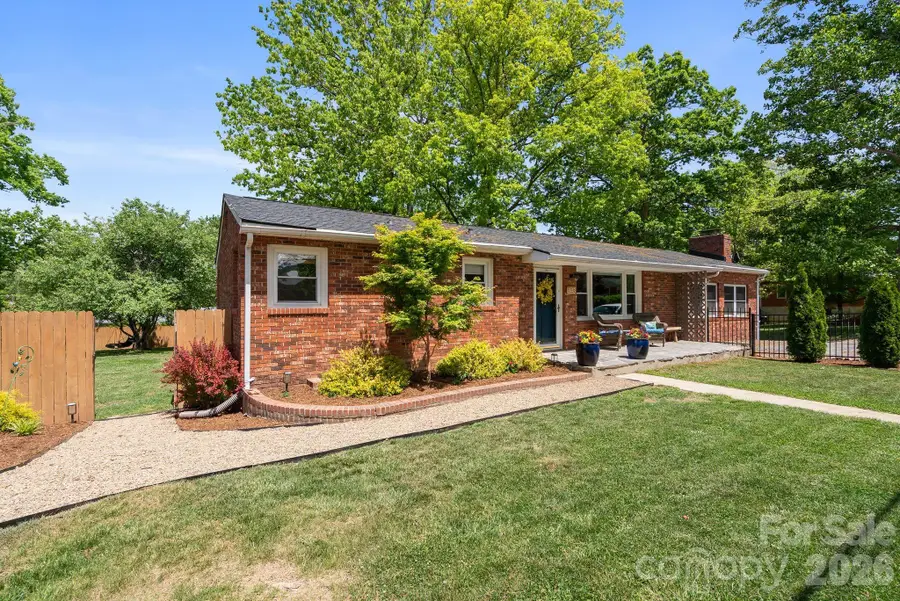 343 Oakview Park Road, Asheville, NC 28803 - #2