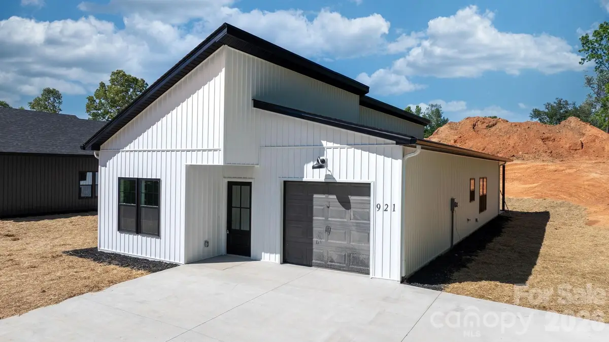 921 Overlook Drive Sw, Lenoir, NC 28645 - #1
