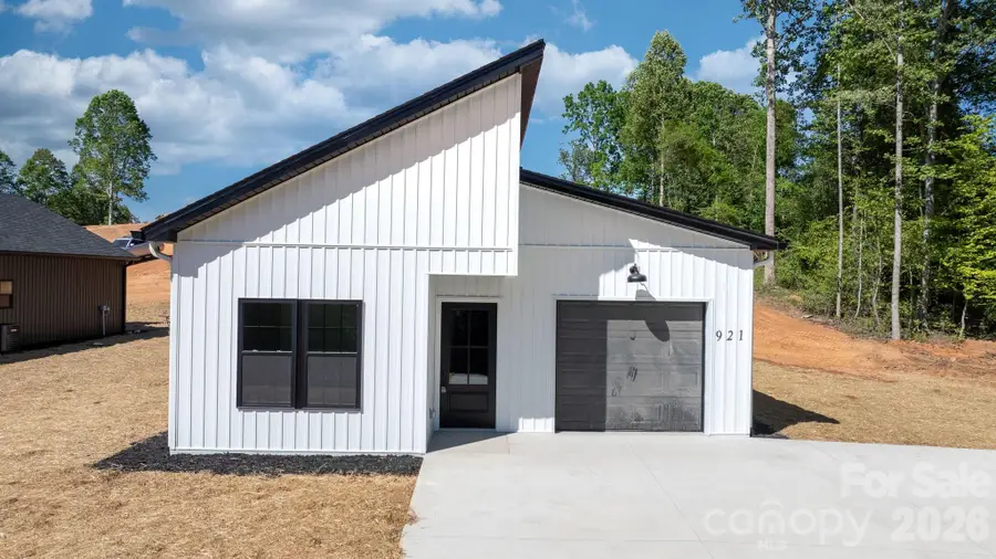 921 Overlook Drive Sw, Lenoir, NC 28645 - #2