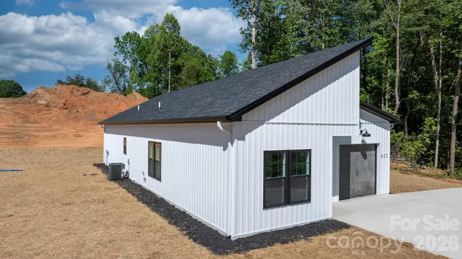 921 Overlook Drive Sw, Lenoir, NC 28645 - #3