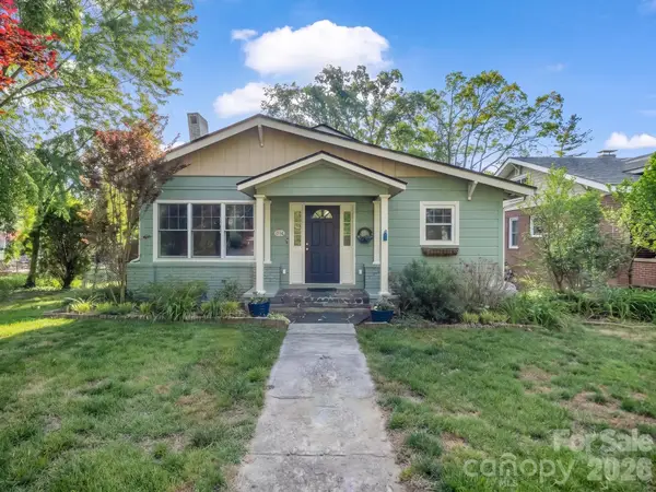 1534 Kensington Road, Hendersonville, NC 28791