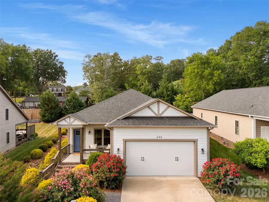 646 13th Avenue Place Nw, Hickory, NC 28601 - #2