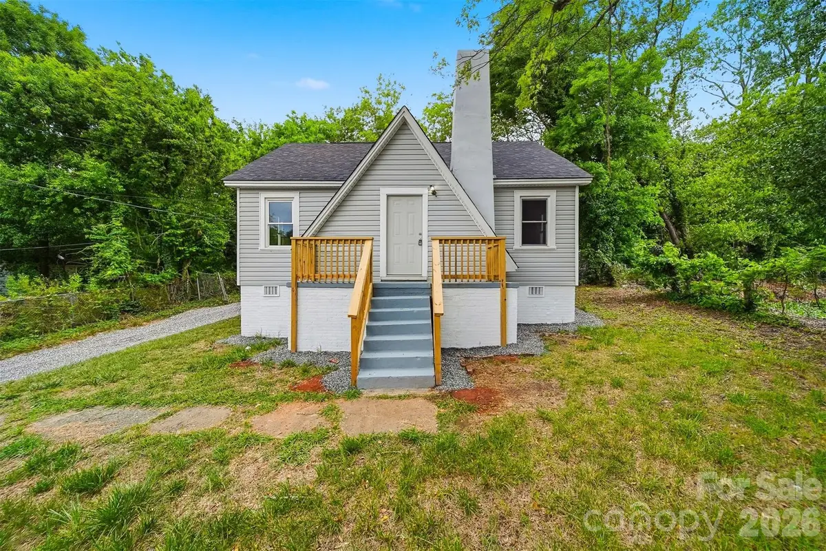 912 S Center Street, Hickory, NC 28602 - #1