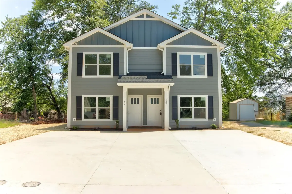 453-455 17th Avenue Ne, Hickory, NC 28601 - #1