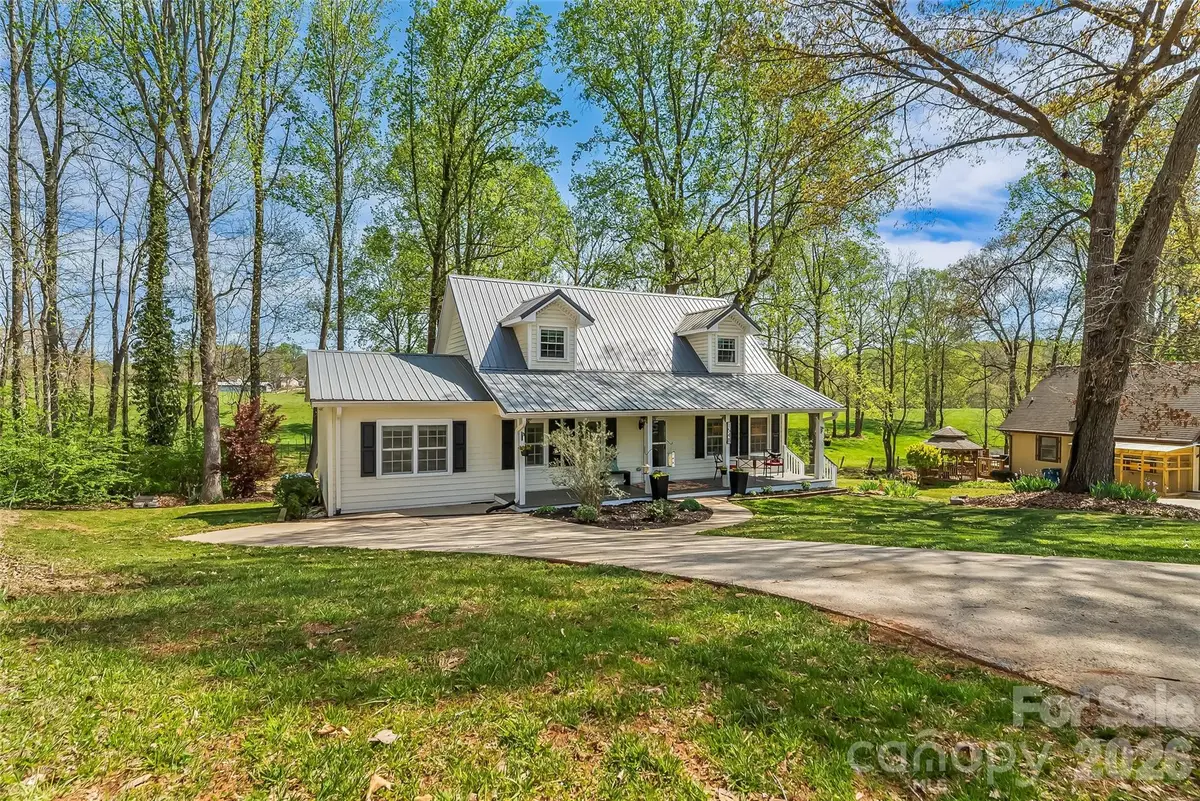 1548 Castell Lane, Hickory, NC 28601 - #1