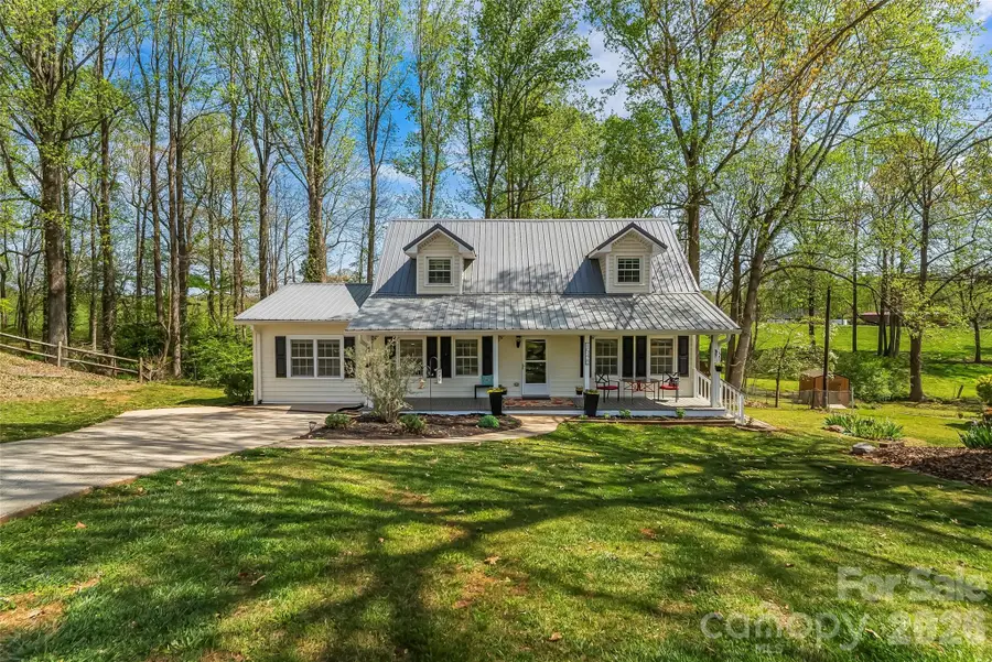 1548 Castell Lane, Hickory, NC 28601 - #2