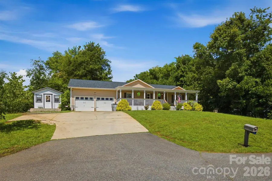 1404 Castle Court, Lenoir, NC 28645 - #2