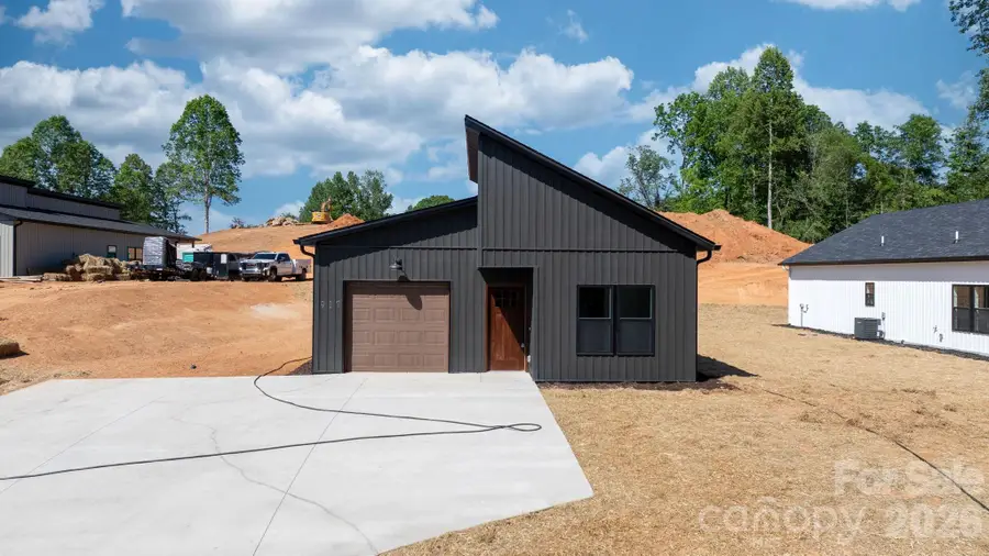 917 Overlook Drive Sw, Lenoir, NC 28645 - #2