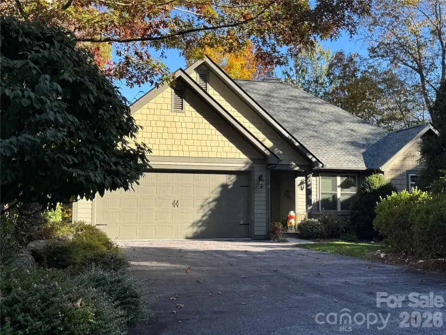 894 Dunroy Drive, Hendersonville, NC 28739 - #2