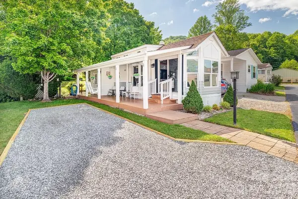 161 Summer Place Drive, Waynesville, NC 28785