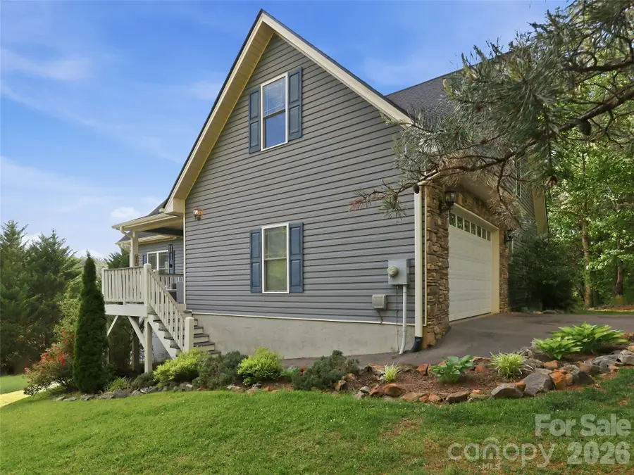16 Lancaster Lane, Weaverville, NC 28787 - #2