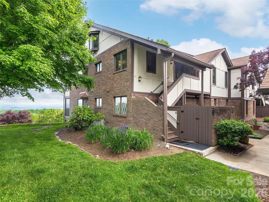 503 Fleetwood Plaza, Laurel Park, NC 28739 - #2