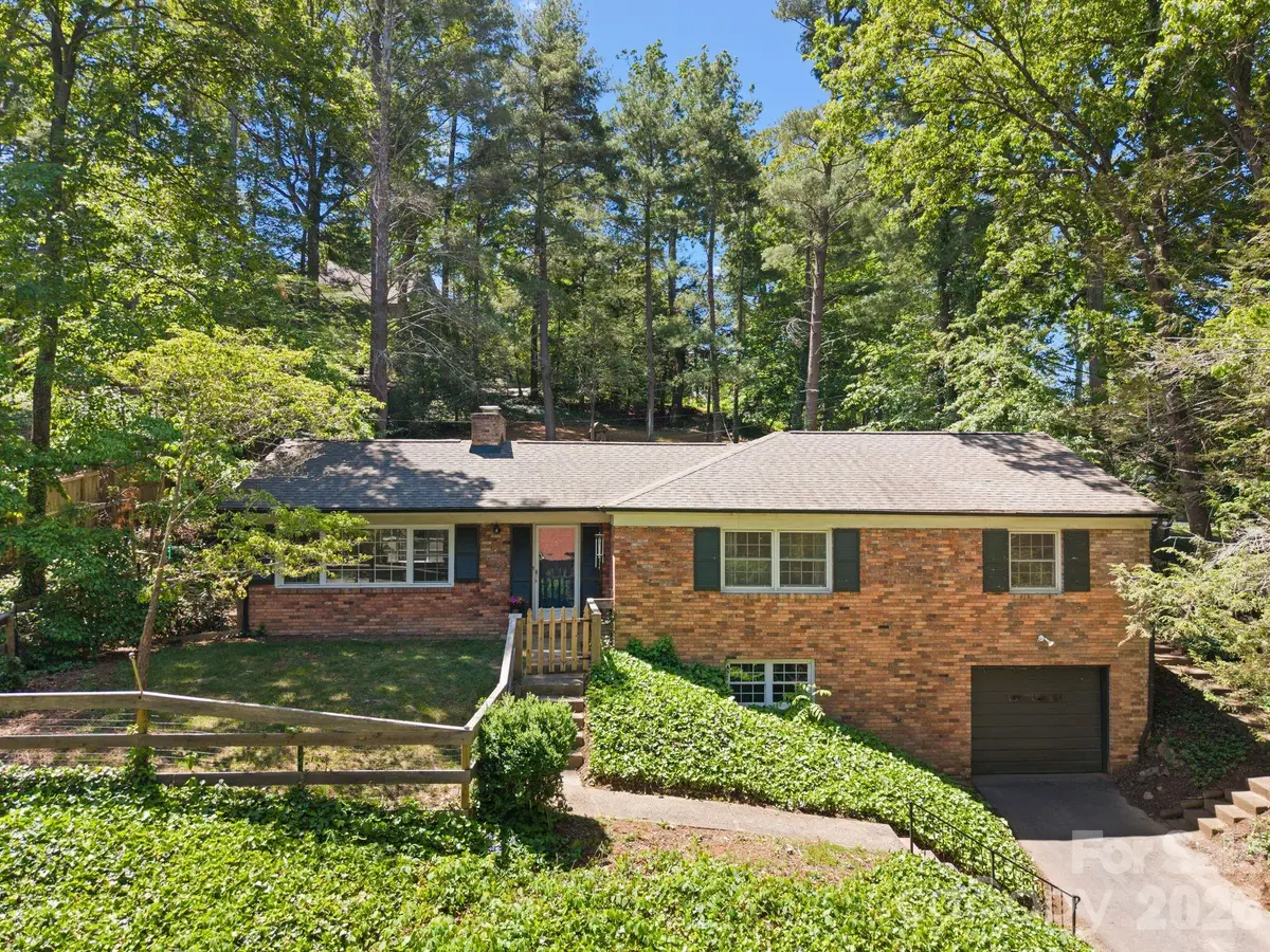 24 Warwick Place, Asheville, NC 28804 - #1