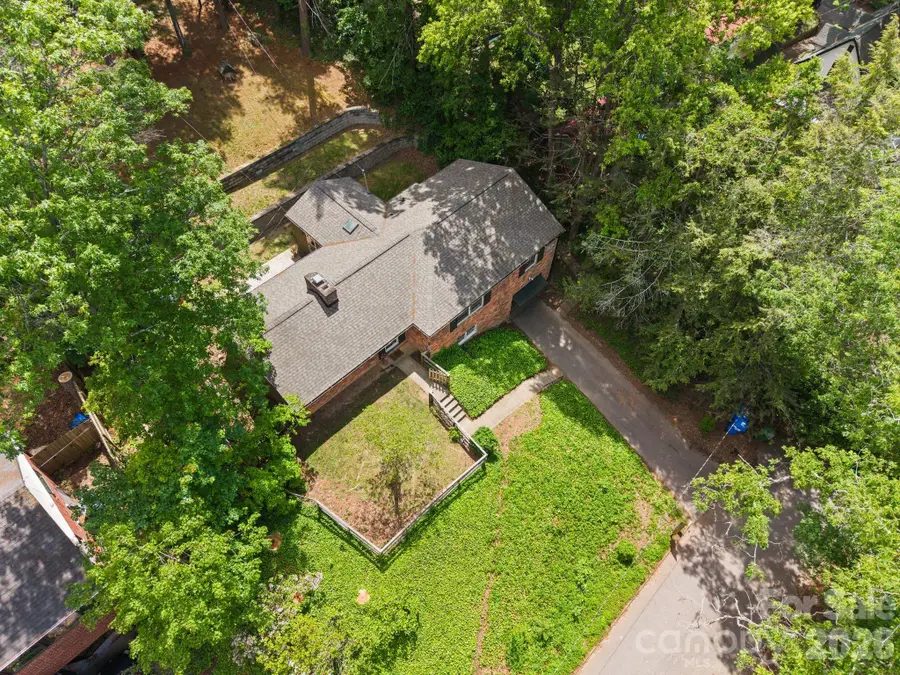 24 Warwick Place, Asheville, NC 28804 - #3