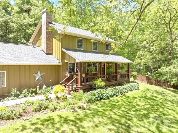 300 Kelly Springs Road, Waynesville, NC 28786