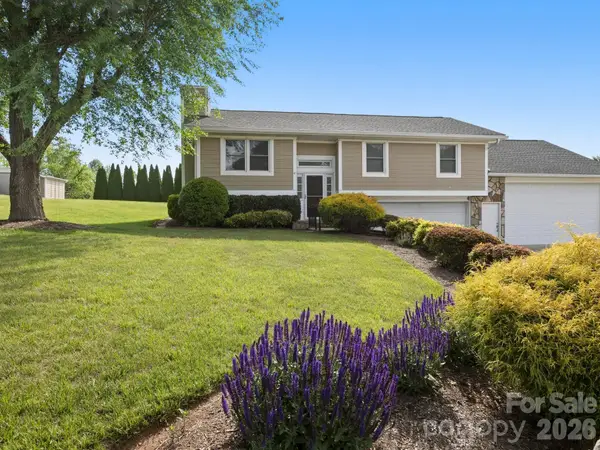 3 Fieldcrest Drive, Candler, NC 28715
