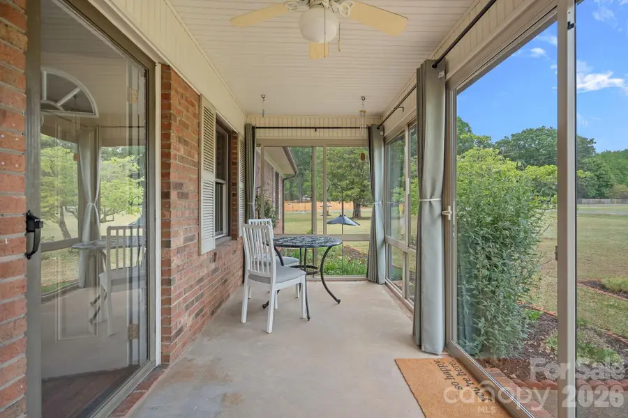 6131 Kinghurst Drive, Charlotte, NC 28216 - #3