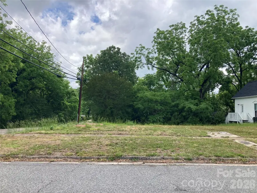 610 S Yadkin Avenue S, Spencer, NC 28159 - #2