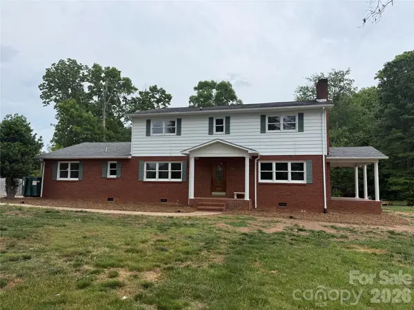 1162 Broadway Street #1162 Broadway St, Claremont, NC 28610