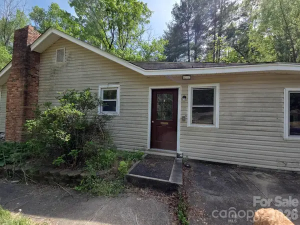 208 Mckinnish Cove Road, Asheville, NC 28806